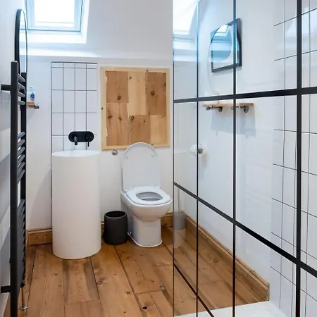 Stylish Quayside Apartment With River View Norwich Exterior photo