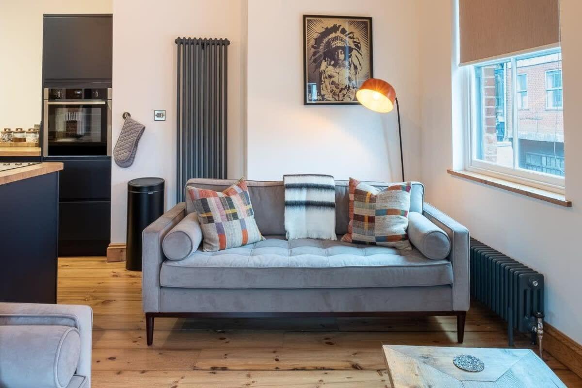 Apartment Stylish Quayside With River View