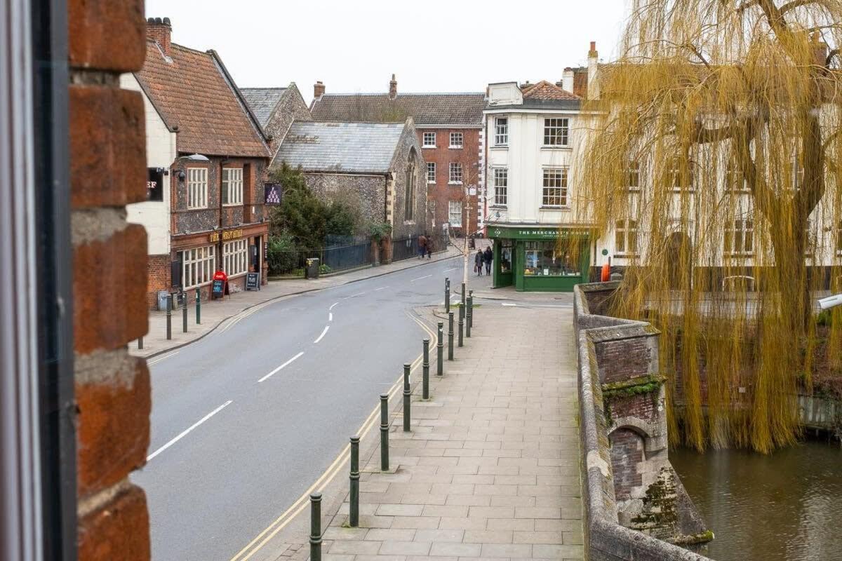 Apartment Stylish Quayside With River View Norwich