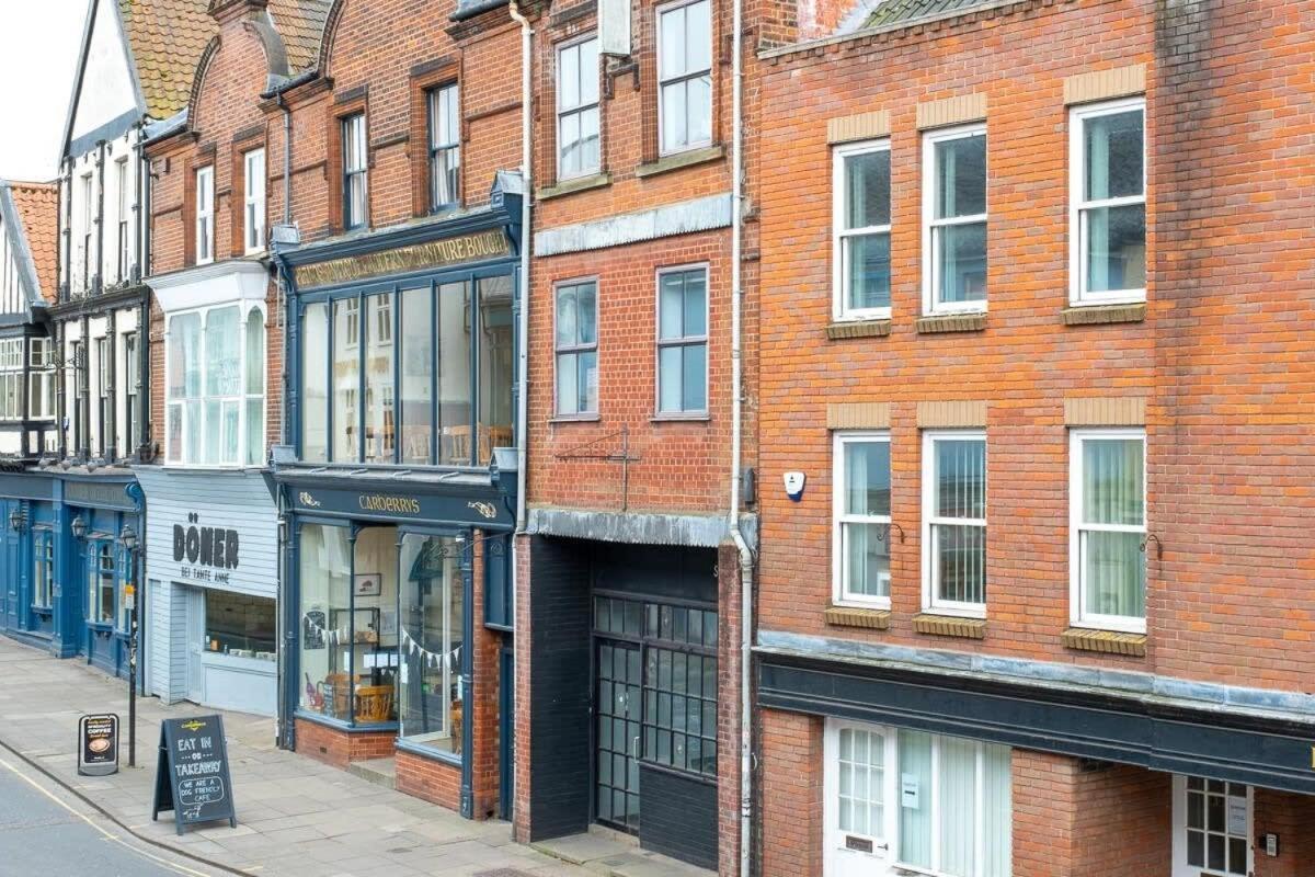 Apartment Stylish Quayside With River View